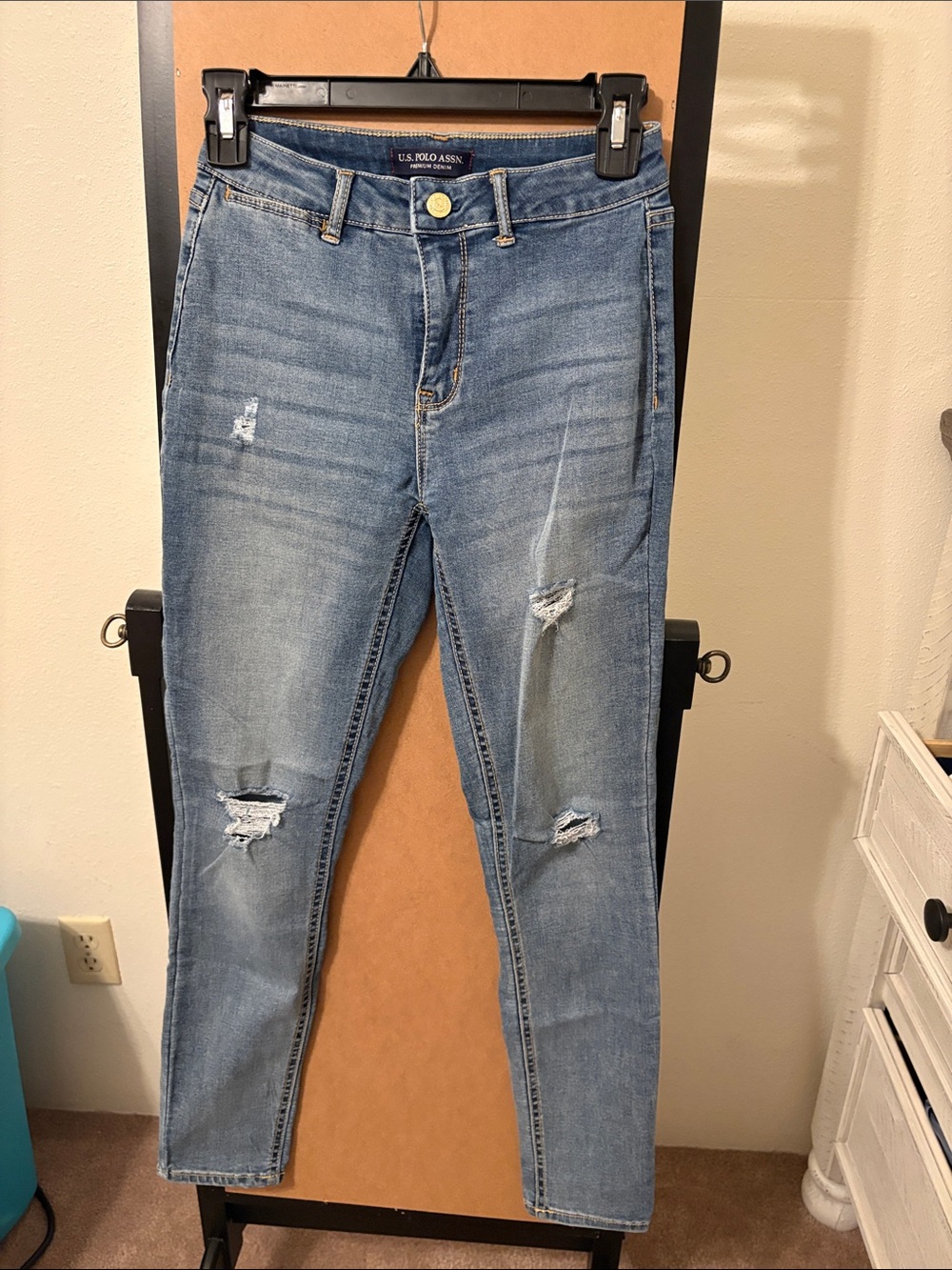 U.S. Polo Assn. Women's Light Blue Skinny Distressed Jeans